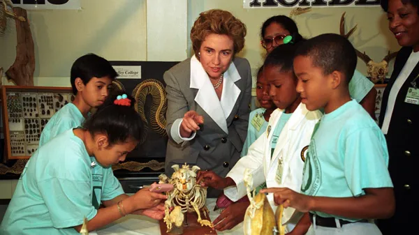 First Lady Hillary Rodham Clinton visits students at Charles R. Drew University of Medicine and Science in Los Angeles, California, July 19, 1993.