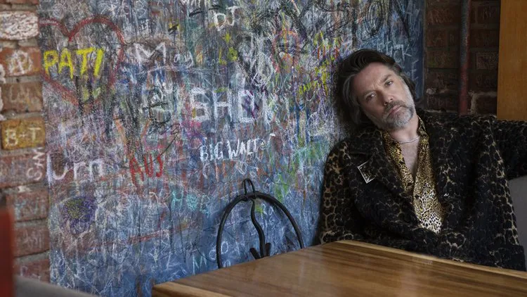 Rufus Wainwright wants to continue folk tradition with ‘Folkocracy”