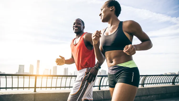 Men get maximum health benefits if they log 300 minutes a week of moderate to vigorous exercise, while women need only 140 minutes, a new study shows.