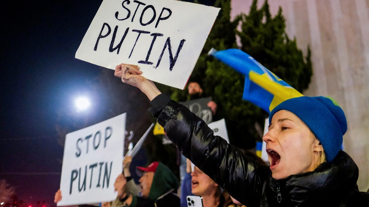 Will sanctions against Russia make Putin more volatile?